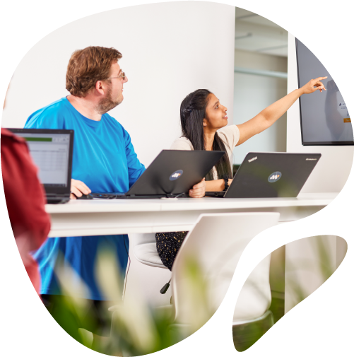 Meetingbereich Mit Mitarbeitern Mailingwork Meetingbereich mit mitarbeitern mailingwork